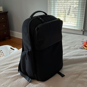 Incase ARC Daypack, Navy Blue, Brand New with Tags.